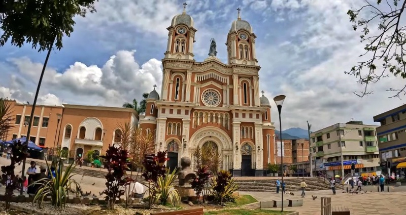 Iglesia Nuestra Senora del Rosario - Bello Antiqouia - Colombia