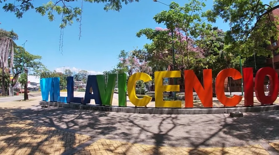 Villavicencio y su letrero gigante con el nombre de la ciudad