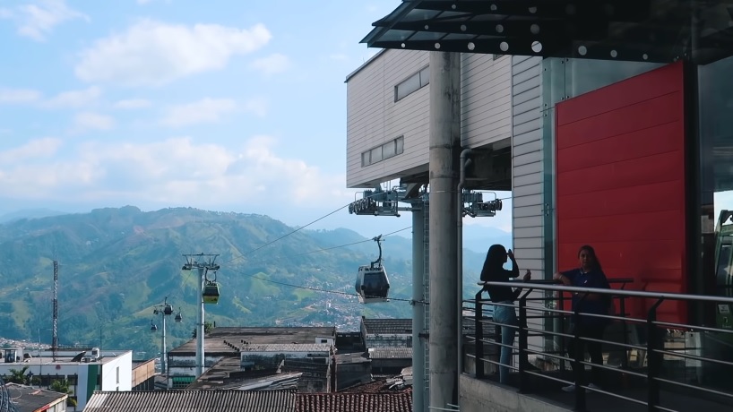 El Cable Aéreo de Manizales es un sistema teleférico para transporte de pasajeros en la ciudad de Manizales