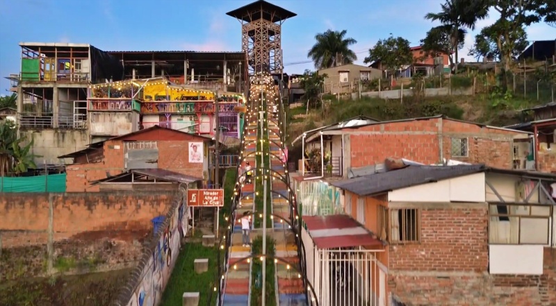 Mirador turístico Alto de la Cruz Circasia, Quindío - Colombia