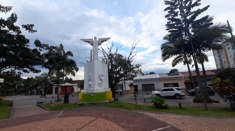 Monumento a la madre en Quimbaya - Quindío