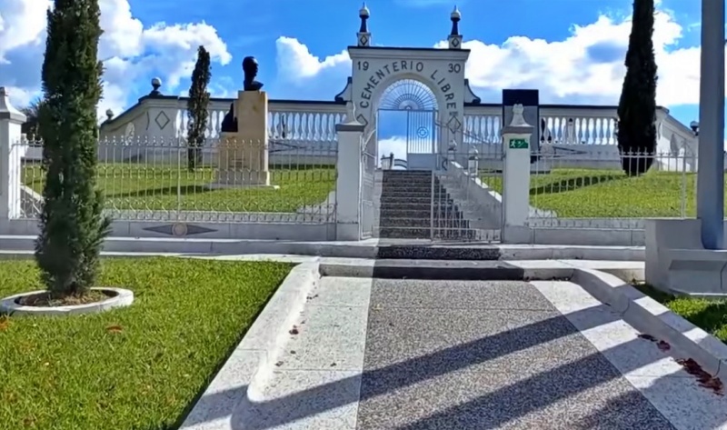 El Cementerio Libre en Circasia, Quindío, Colombia