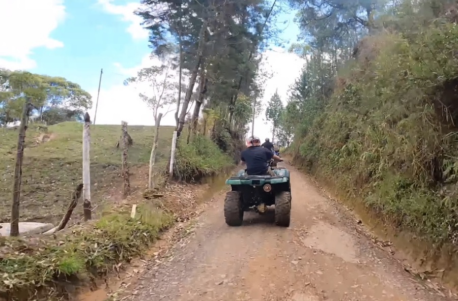 Cuatrimoto – Deporte de aventura en Colombia