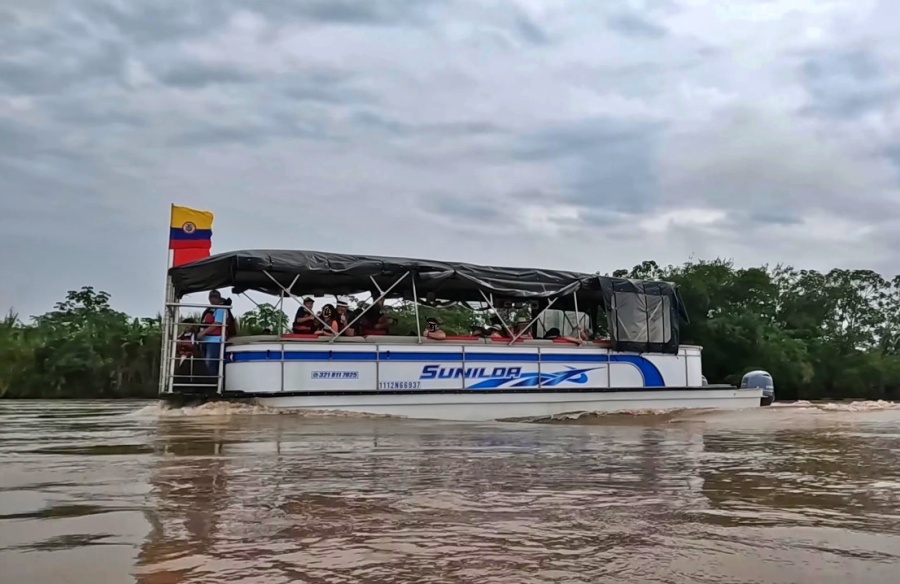 Recorre el río Magdalena desde La Dorada (Caldas), Colombia