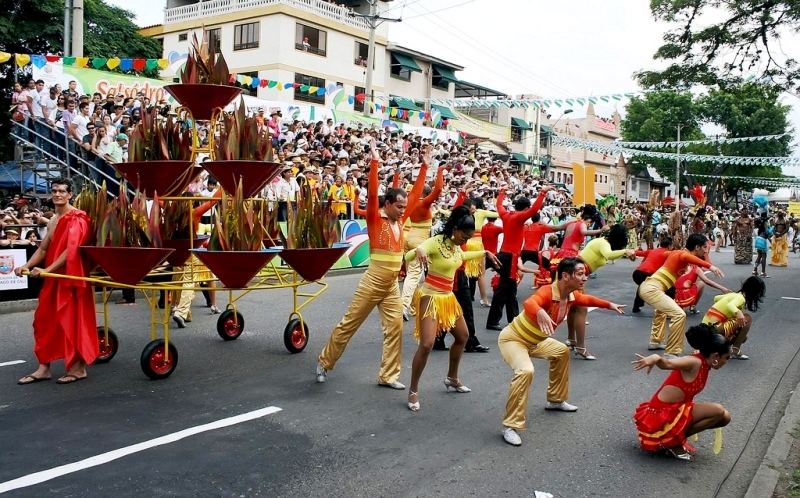 La Feria de Cali, también llamada Feria de la Caña, es una festividad celebrada anualmente con este nombre desde 1958