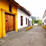 El Centro Histórico de Cali tiene un área principal que corresponde a la Avenida Colombia, la carrera 10, la calle 5 y la calle 15.