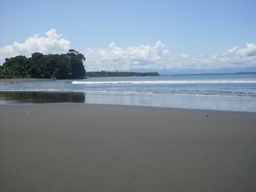 Playa Pianguita - Buenaventura Colombia