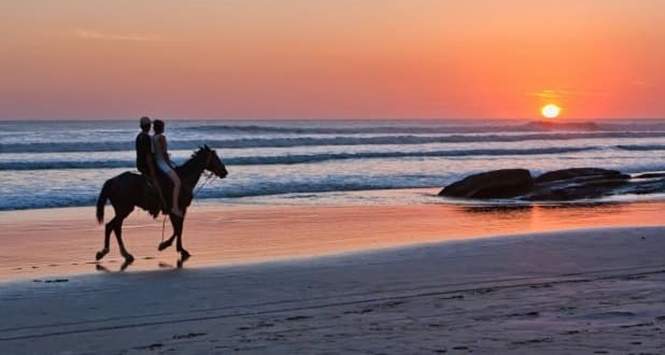 Cabalgata en la playa