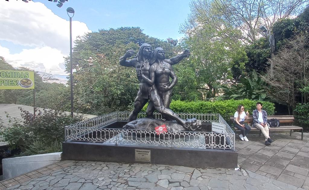 Monumento del Cacique Nutibara - Medellin Antioquia
