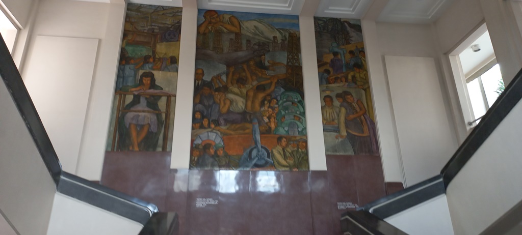 Murales en el Museo de Antioquia - Medellin Colombia