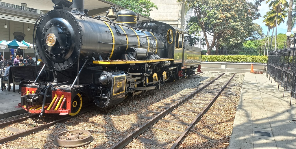 La Antigua Estacion del Ferrocarril de Antioquia - Medellin Colombia