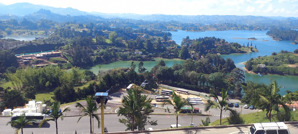 Paseo en helicóptero por el embalse de Guatapé