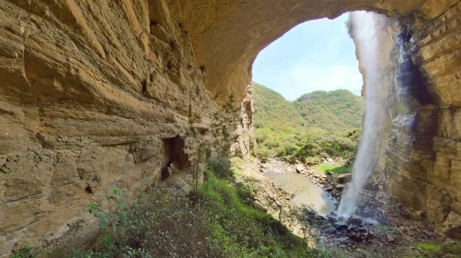 Cueva de la Fabrica Santa Sofia - Boyaca Colombia