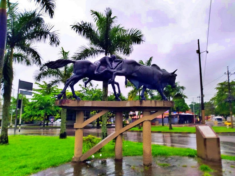 Monumento al Coleo en Villavicencio - Meta - Colombia