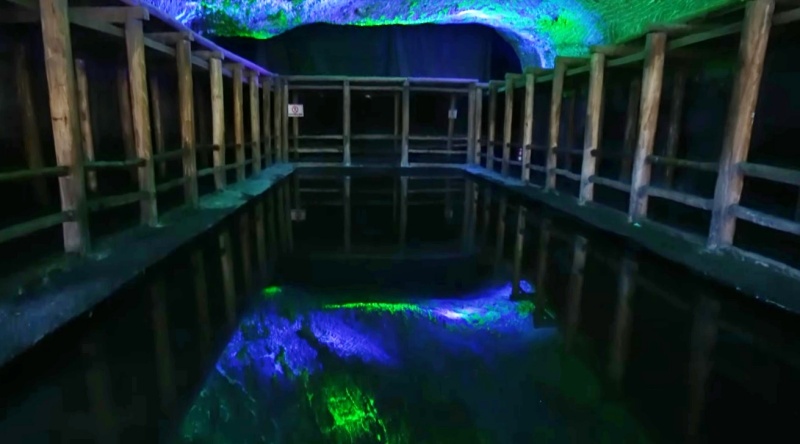 Espejo del Agua – Catedral de Sal de Zipaquirá - Colombia
