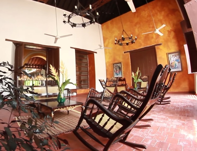Mecedoras y muebles en Mompox