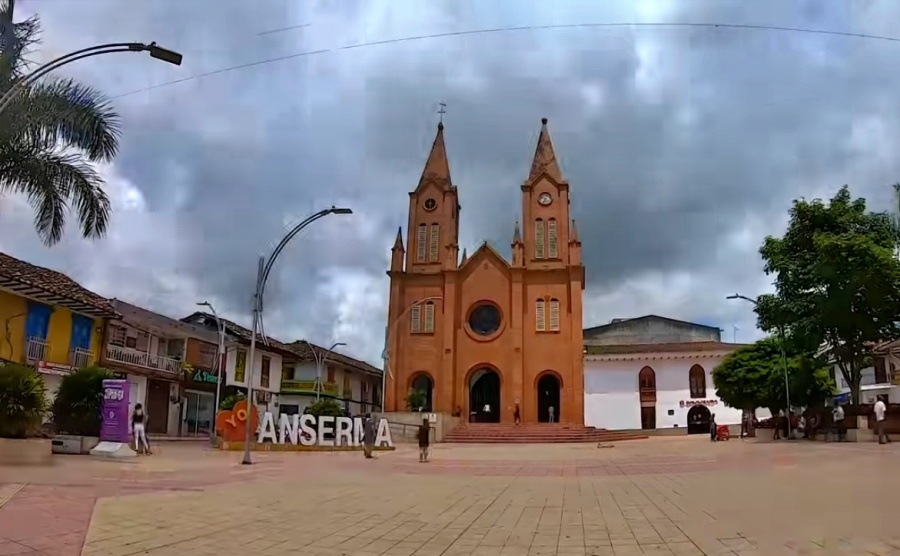 Iglesia Santa Barbara Anserma Caldas