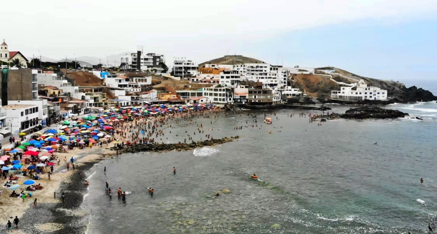 Playa San Bartolo - Lima Perú